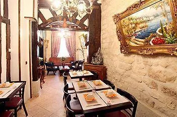 Pratic Hotel